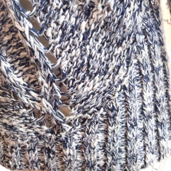 B1G1 INC International Concept Short Sleeve Sweater - Picture 4 of 5